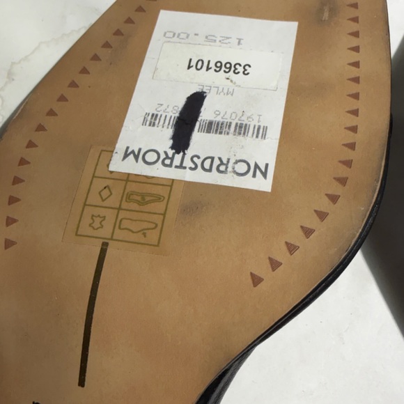 Like new Dolce Vita Black Strappy Heels with Gold Accents sz 7 - Picture 8 of 8